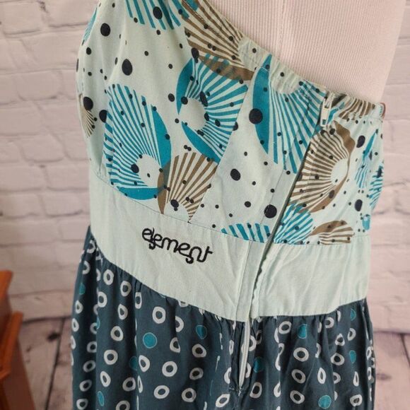 Element Medium Criss Cross back knee length Dress - Picture 7 of 13